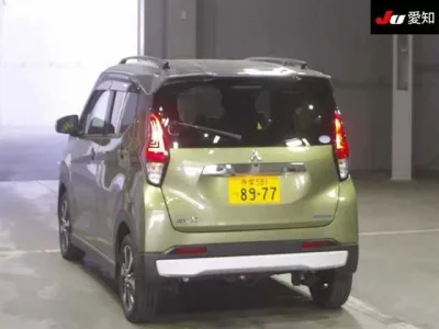 Mitsubishi EK X