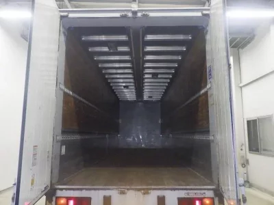 Isuzu TRUCK