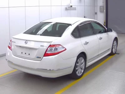 Nissan TEANA