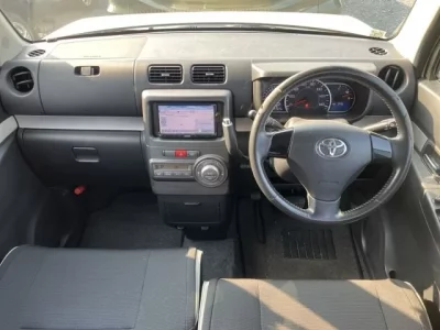 Toyota PIXIS SPACE