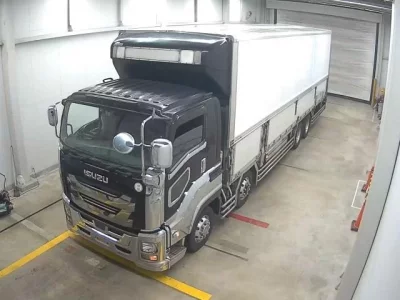 Isuzu TRUCK