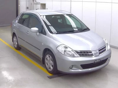Nissan TIIDA LATIO