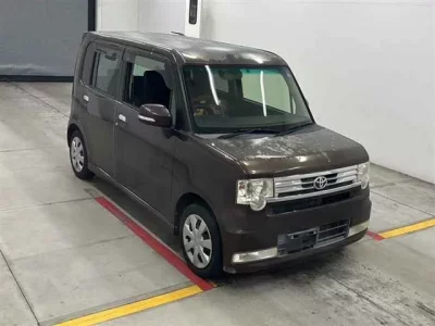 Toyota PIXIS SPACE