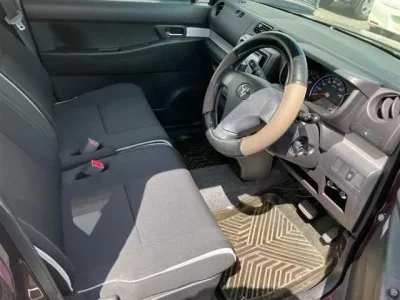 Toyota PIXIS SPACE