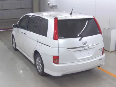 Toyota ISIS