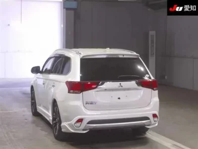 Mitsubishi OUTLANDER PHEV