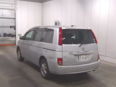 Toyota ISIS