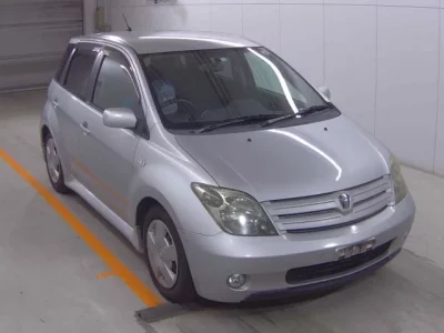 Toyota IST