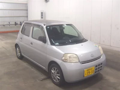 Daihatsu Esse
