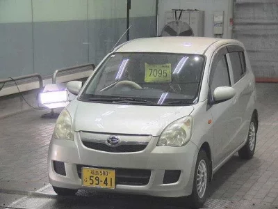 Daihatsu MIRA