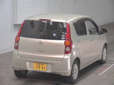 Daihatsu MIRA