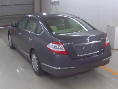 Nissan TEANA