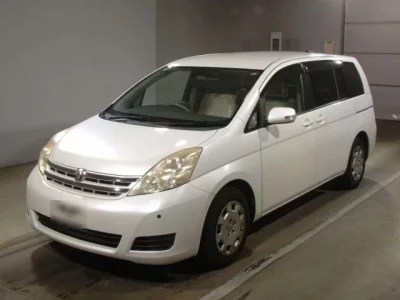 Toyota ISIS