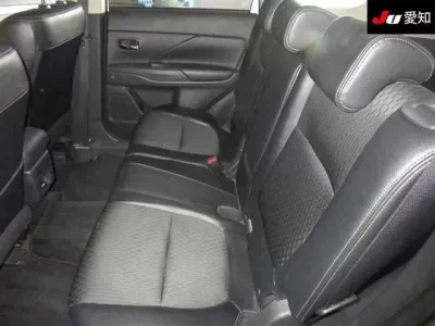 Mitsubishi OUTLANDER PHEV