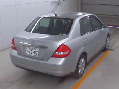 Nissan TIIDA LATIO