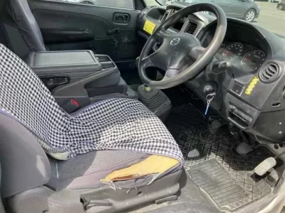 Nissan CARAVAN VAN