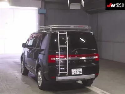 Mitsubishi DELICA D5