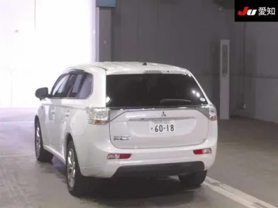 Mitsubishi OUTLANDER PHEV