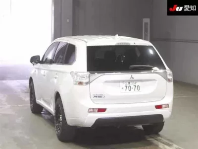 Mitsubishi OUTLANDER PHEV