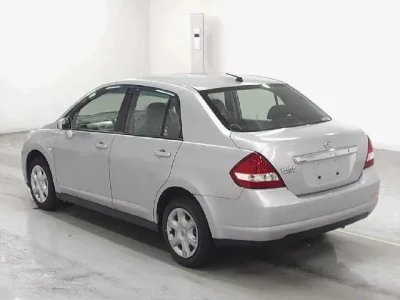Nissan TIIDA LATIO
