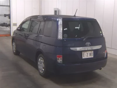 Toyota ISIS