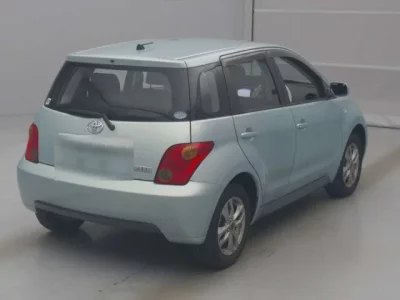 Toyota IST