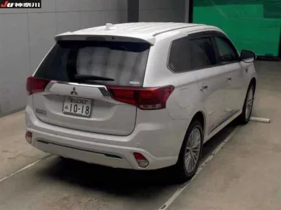 Mitsubishi OUTLANDER PHEV