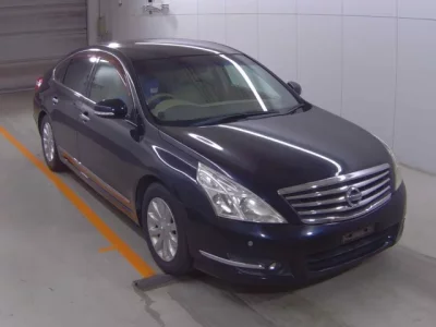 Nissan TEANA